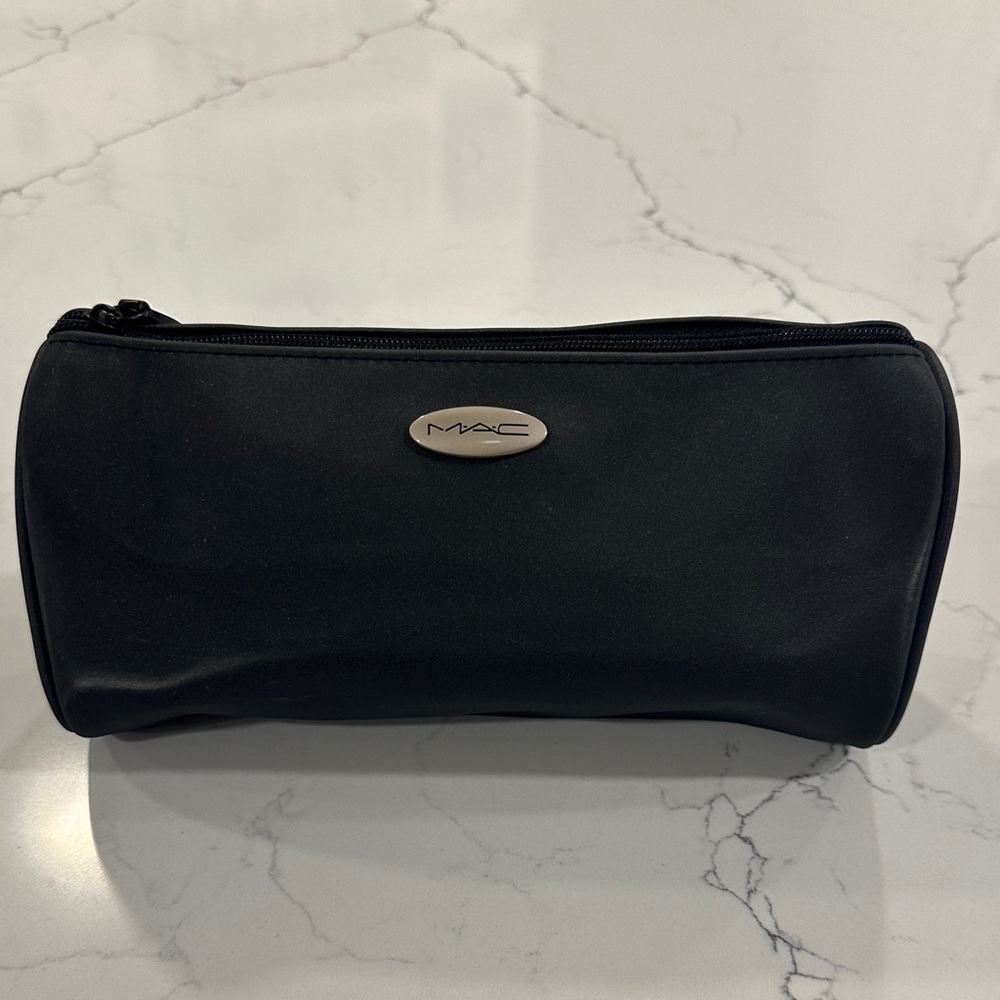 NWOT Vintage MAC Cosmetics Professional Make Up Case with Silver Logo